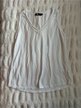 M Made In Italy White V-Neck Women’s Tank Top w/ Silver Lining - Size M